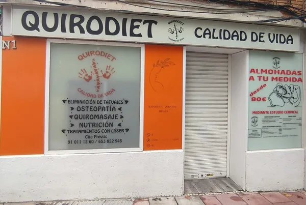 Fachada de Quirodiet en Torrejón de Ardoz